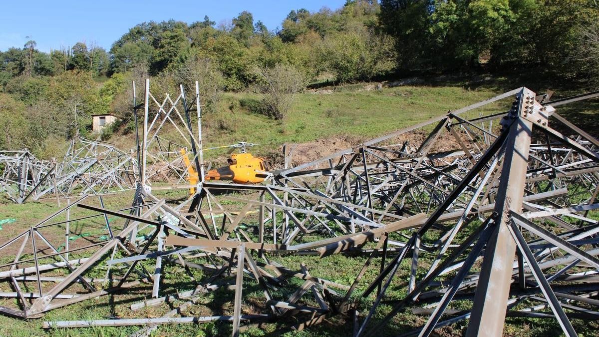 La línea eléctrica de 51 millones que nunca funcionó: el desmontaje aéreo que marca el fin de un fracaso